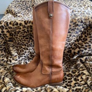 Brand New Frye Mellisa button size 8 riding boots